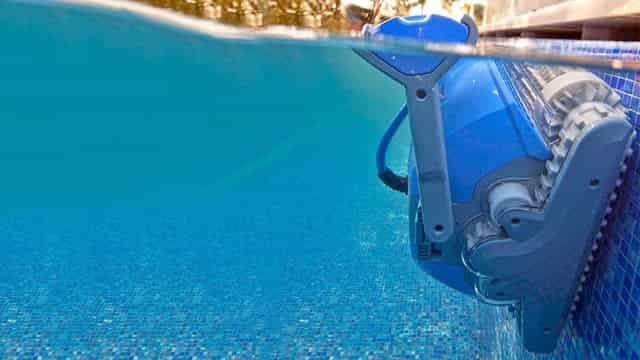 Robot électrique nettoyeur pour piscine DOLPHIN M 400 robot éléctrique