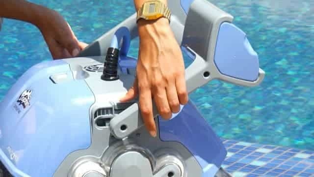 Robot électrique nettoyeur pour piscine DOLPHIN M 400 robot éléctrique