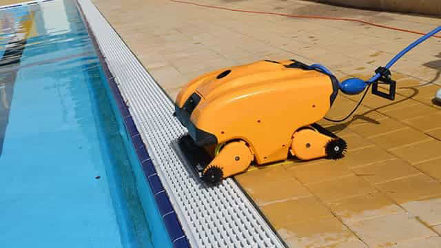 Dolphin Wave 200Xl Robot Electrique Nettoyeur Des Piscines Collectives Municipales Maytronics