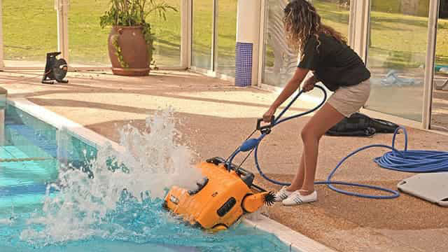 Dolphin Wave 300Xl Robot Electrique Nettoyeur Des Piscines Collectives Maytronics