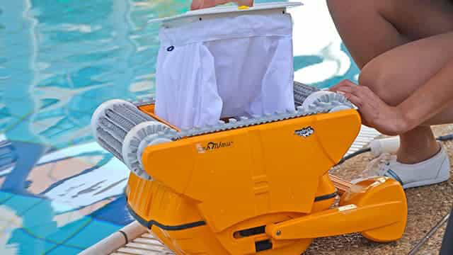 Dolphin Wave Robot Electrique Nettoyeur Pour Grande Piscine Maytronics