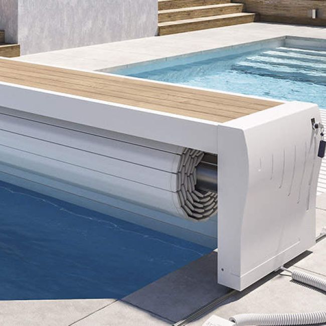 Couverture de sécurité automatique PRESTIGE pour piscine hors-sol PRESTIGE