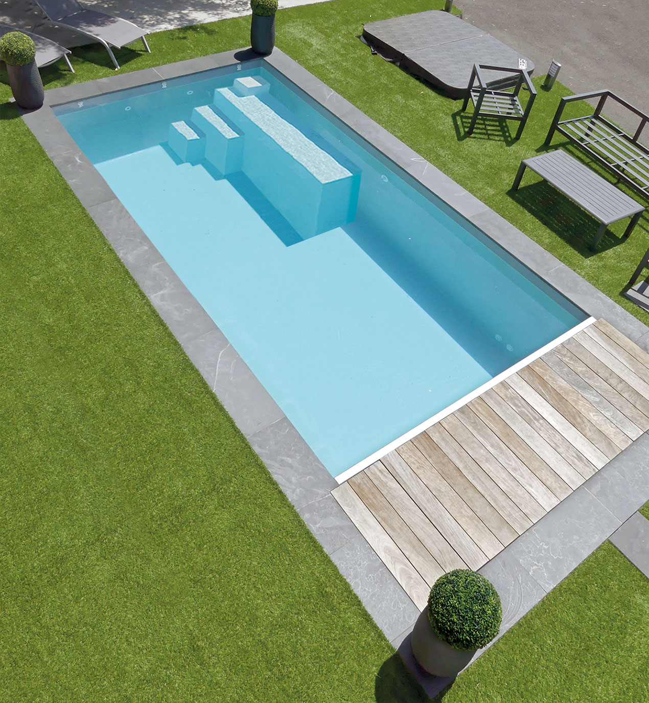 Piscinistes associés | Combien coûte une rénovation de piscine ? Piscinistes associés | Combien coûte une rénovation de piscine ?